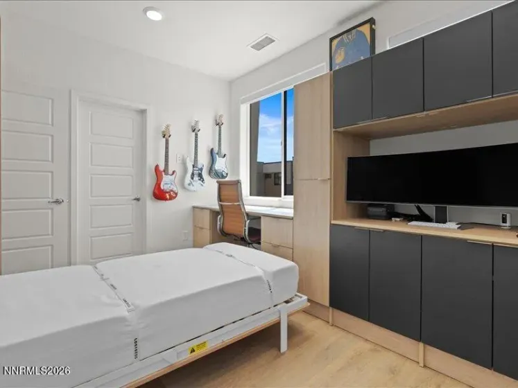 156 Rissone, Reno, Nevada 89503, 2 Bedrooms Bedrooms, ,3 BathroomsBathrooms,Residential,Residential,Rissone,0,260007930