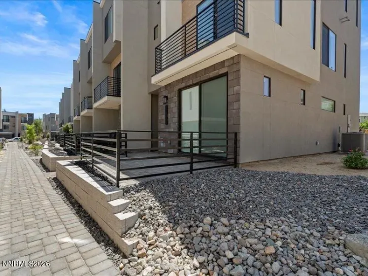 156 Rissone, Reno, Nevada 89503, 2 Bedrooms Bedrooms, ,3 BathroomsBathrooms,Residential,Residential,Rissone,0,260007930