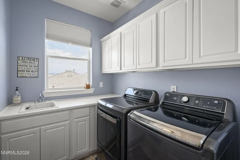 1583 Cloud Peak, Sparks, Nevada 89436, 5 Bedrooms Bedrooms, ,4 BathroomsBathrooms,Residential,Residential,Cloud Peak,0,260007932