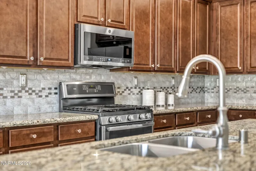 3760 Zoroaster, Sparks, Nevada 89436, 4 Bedrooms Bedrooms, ,3 BathroomsBathrooms,Residential,Residential,Zoroaster,0,260007937