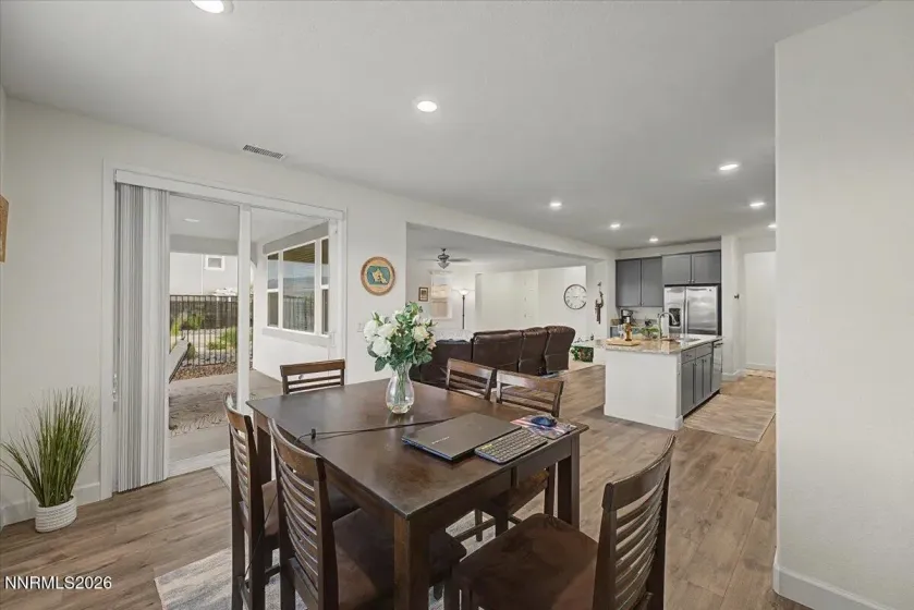 1310 Harness, Sparks, Nevada 89436, 4 Bedrooms Bedrooms, ,3 BathroomsBathrooms,Residential,Residential,Harness,0,260007943