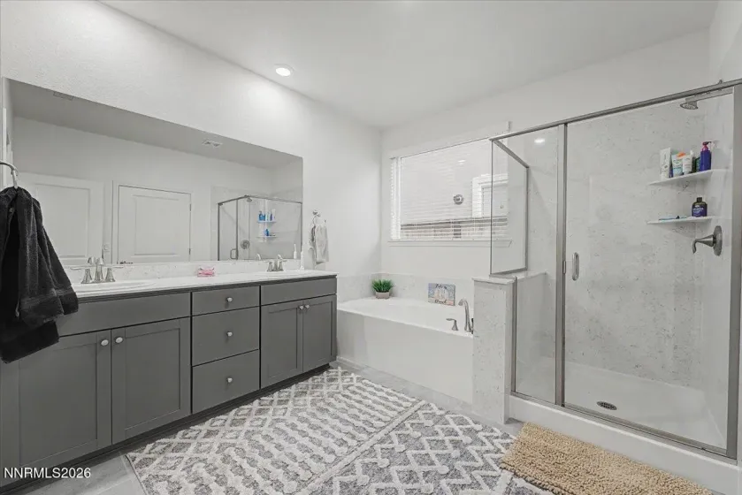 1310 Harness, Sparks, Nevada 89436, 4 Bedrooms Bedrooms, ,3 BathroomsBathrooms,Residential,Residential,Harness,0,260007943