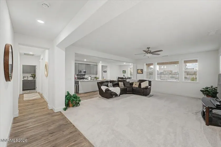 1310 Harness, Sparks, Nevada 89436, 4 Bedrooms Bedrooms, ,3 BathroomsBathrooms,Residential,Residential,Harness,0,260007943
