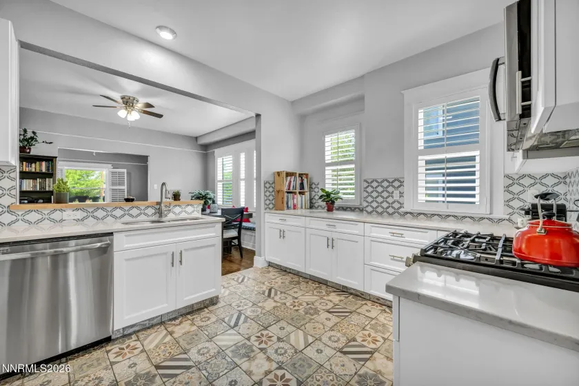 519 Sinclair, Reno, Nevada 89501, 3 Bedrooms Bedrooms, ,3 BathroomsBathrooms,Residential,Residential,Sinclair,0,260007959