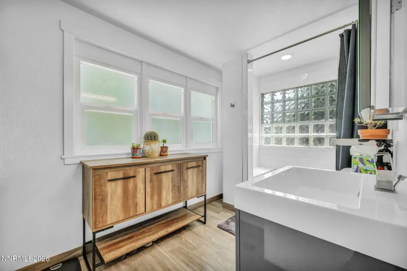 519 Sinclair, Reno, Nevada 89501, 3 Bedrooms Bedrooms, ,3 BathroomsBathrooms,Residential,Residential,Sinclair,0,260007959