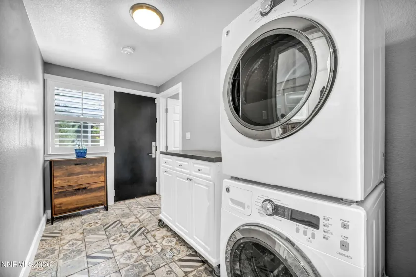 519 Sinclair, Reno, Nevada 89501, 3 Bedrooms Bedrooms, ,3 BathroomsBathrooms,Residential,Residential,Sinclair,0,260007959