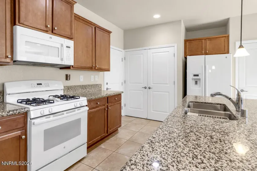 3853 Hazy Swale, Sparks, Nevada 89436, 3 Bedrooms Bedrooms, ,2 BathroomsBathrooms,Residential,Residential,Hazy Swale,0,260007964