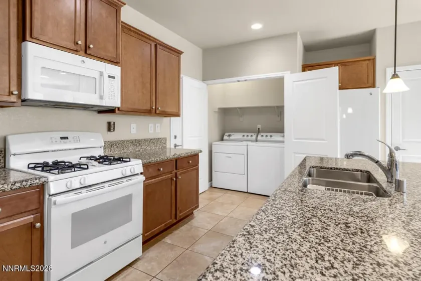 3853 Hazy Swale, Sparks, Nevada 89436, 3 Bedrooms Bedrooms, ,2 BathroomsBathrooms,Residential,Residential,Hazy Swale,0,260007964
