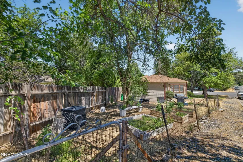 1301 Faland, Reno, Nevada 89503, 4 Bedrooms Bedrooms, ,3 BathroomsBathrooms,Residential Income,Residential,Faland,0,260007966