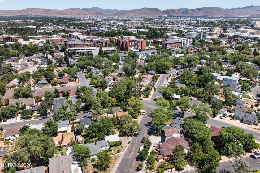 1301 Faland, Reno, Nevada 89503, 4 Bedrooms Bedrooms, ,3 BathroomsBathrooms,Residential Income,Residential,Faland,0,260007966