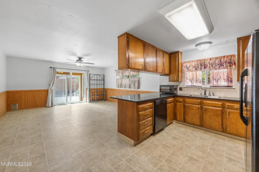 904 Saratoga, Carson City, Nevada 89703, 4 Bedrooms Bedrooms, ,2 BathroomsBathrooms,Residential,Residential,Saratoga,0,260007974
