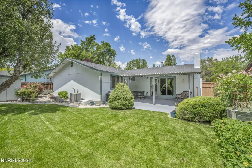 933 Lepori, Sparks, Nevada 89431, 3 Bedrooms Bedrooms, ,2 BathroomsBathrooms,Residential,Residential,Lepori,0,260007988