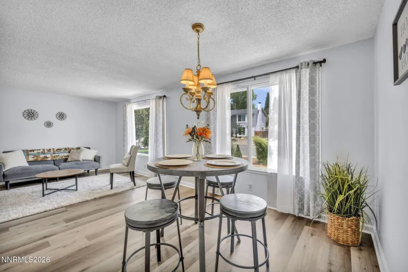 933 Lepori, Sparks, Nevada 89431, 3 Bedrooms Bedrooms, ,2 BathroomsBathrooms,Residential,Residential,Lepori,0,260007988