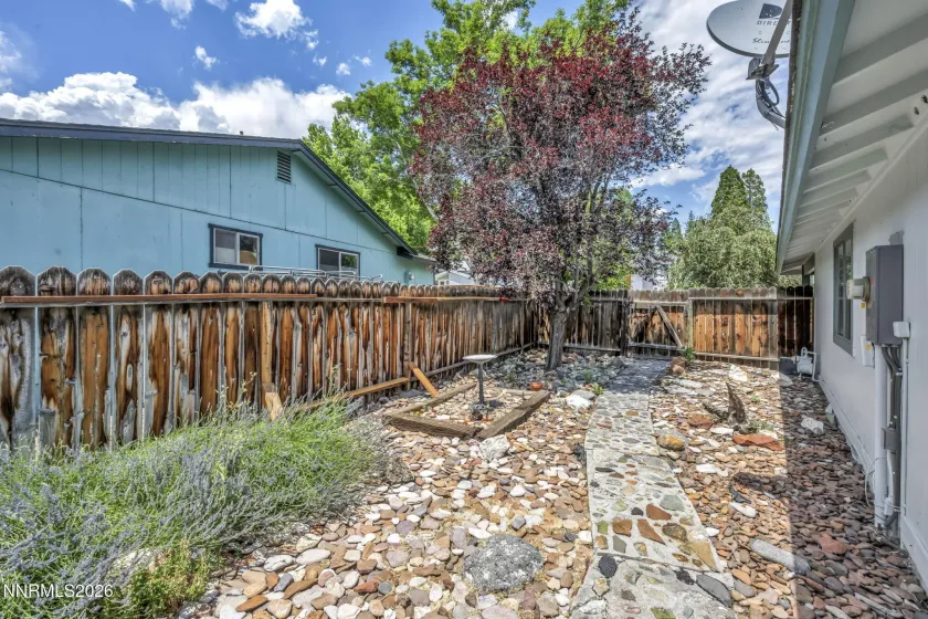 933 Lepori, Sparks, Nevada 89431, 3 Bedrooms Bedrooms, ,2 BathroomsBathrooms,Residential,Residential,Lepori,0,260007988