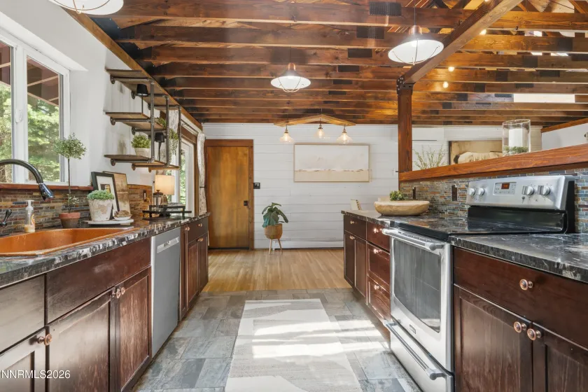 196 Meadow, Stateline, Nevada 89449, 5 Bedrooms Bedrooms, ,4 BathroomsBathrooms,Residential,Residential,Meadow,0,260007995