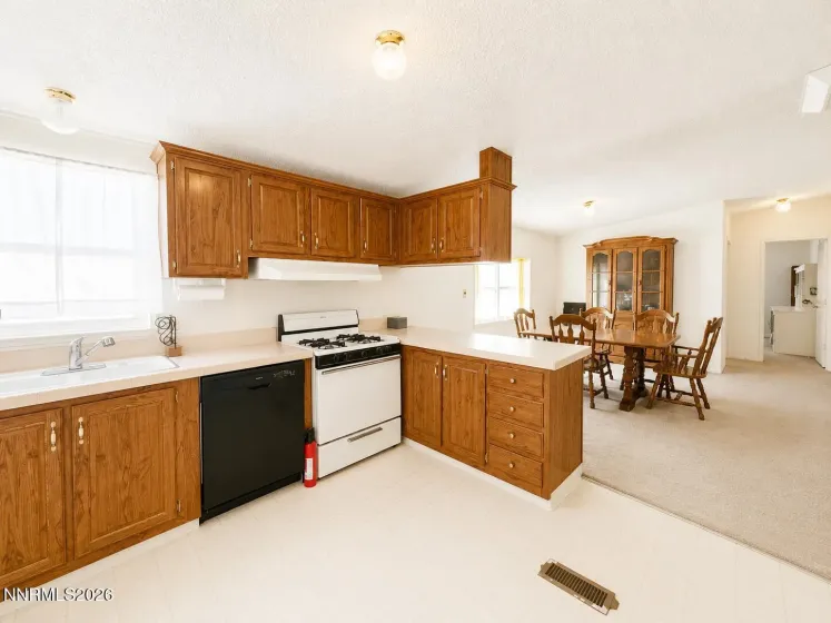 5320 Paradise Ranchos, Winnemucca, Nevada 89445, 3 Bedrooms Bedrooms, ,2 BathroomsBathrooms,Residential,Residential,Paradise Ranchos,0,260007997