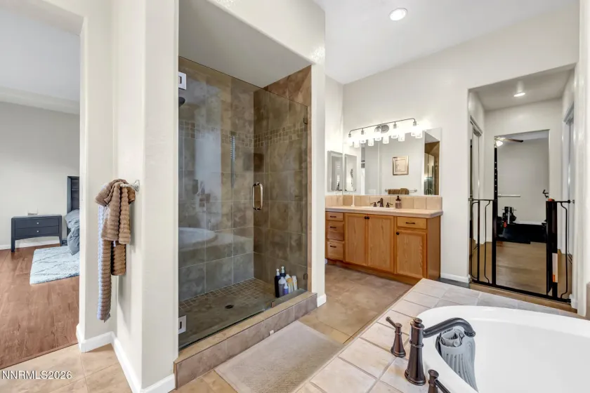 1646 Sunhaven, Reno, Nevada 89521, 3 Bedrooms Bedrooms, ,3 BathroomsBathrooms,Residential,Residential,Sunhaven,0,260007996