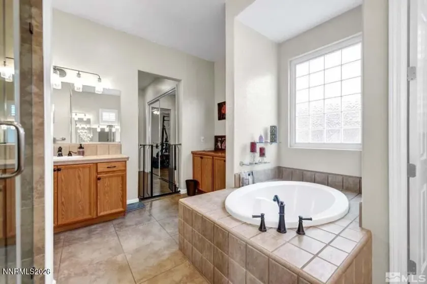 1646 Sunhaven, Reno, Nevada 89521, 3 Bedrooms Bedrooms, ,3 BathroomsBathrooms,Residential,Residential,Sunhaven,0,260007996