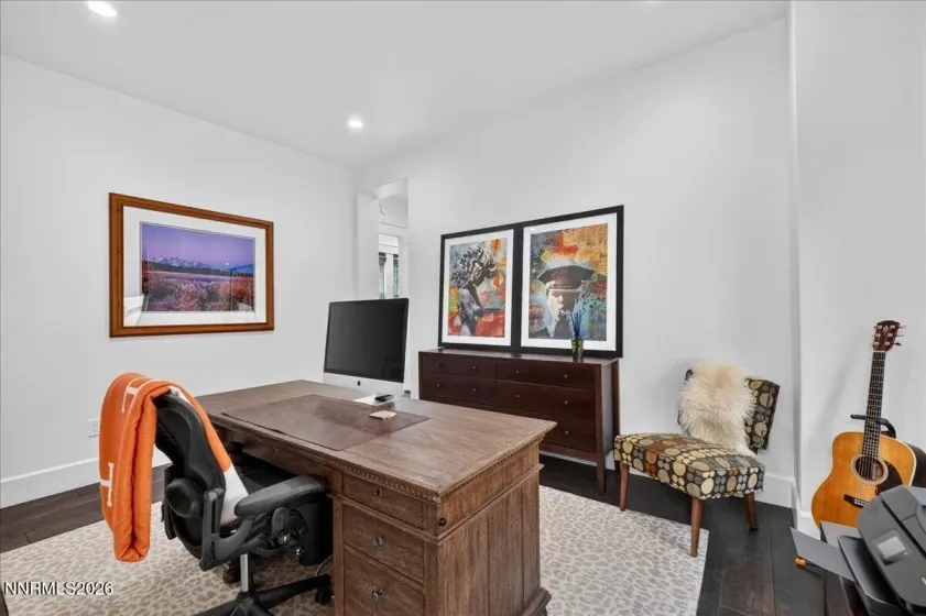 5755 Nordend, Reno, Nevada 89511, 4 Bedrooms Bedrooms, ,5 BathroomsBathrooms,Residential,Residential,Nordend,0,260008001