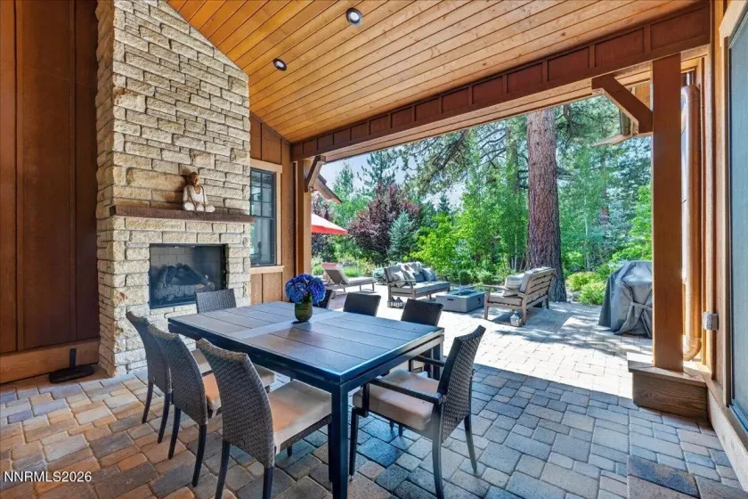 5755 Nordend, Reno, Nevada 89511, 4 Bedrooms Bedrooms, ,5 BathroomsBathrooms,Residential,Residential,Nordend,0,260008001