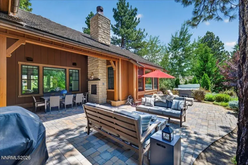 5755 Nordend, Reno, Nevada 89511, 4 Bedrooms Bedrooms, ,5 BathroomsBathrooms,Residential,Residential,Nordend,0,260008001