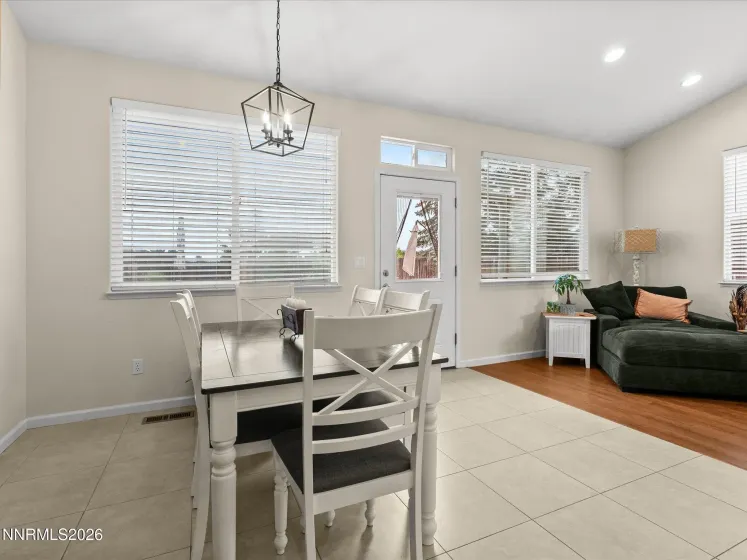 9561 Crystalline, Reno, Nevada 89506, 3 Bedrooms Bedrooms, ,2 BathroomsBathrooms,Residential,Residential,Crystalline,0,260008003