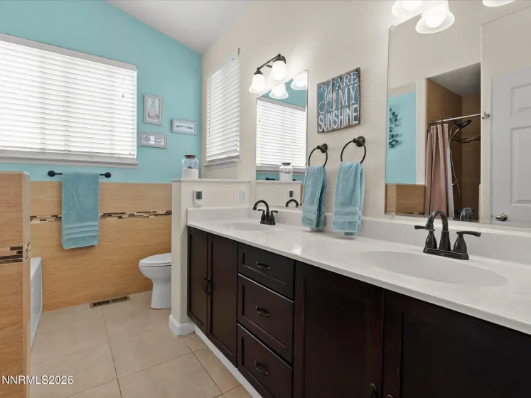 9561 Crystalline, Reno, Nevada 89506, 3 Bedrooms Bedrooms, ,2 BathroomsBathrooms,Residential,Residential,Crystalline,0,260008003