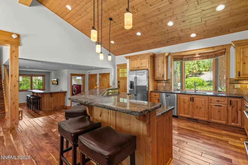 359 Summit, Stateline, Nevada 89449, 4 Bedrooms Bedrooms, ,4 BathroomsBathrooms,Residential,Residential,Summit,0,260008005