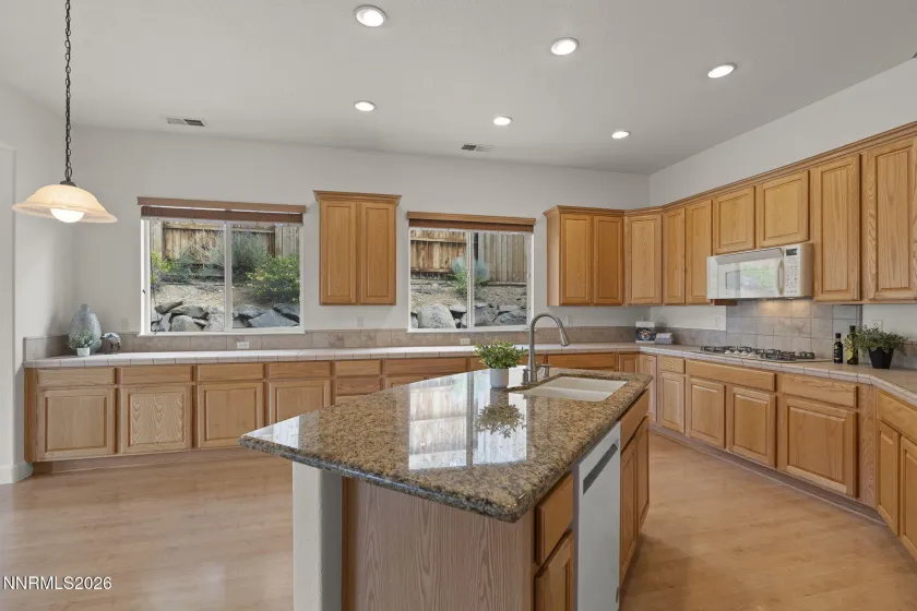2785 Robb, Reno, Nevada 89523, 4 Bedrooms Bedrooms, ,3 BathroomsBathrooms,Residential,Residential,Robb,0,260008016
