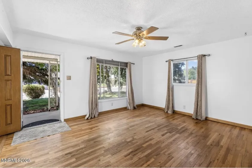 1055 Curti, Reno, Nevada 89502, 3 Bedrooms Bedrooms, ,1 BathroomBathrooms,Residential,Residential,Curti,0,260008030