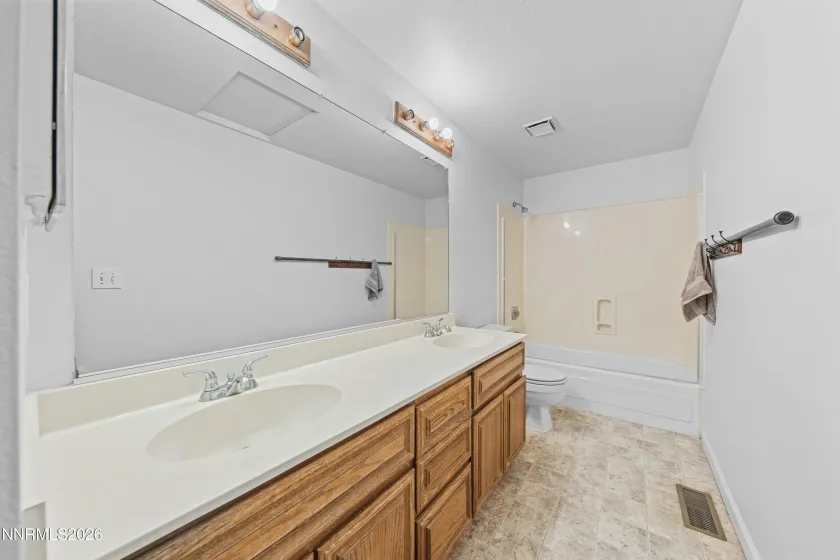6895 Pah Rah, Sparks, Nevada 89436, 3 Bedrooms Bedrooms, ,3 BathroomsBathrooms,Residential,Residential,Pah Rah,0,260008032