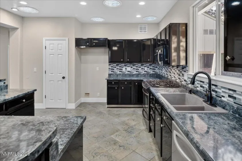 3281 Platte River, Reno, Nevada 89503, 3 Bedrooms Bedrooms, ,2 BathroomsBathrooms,Residential,Residential,Platte River,0,260007588
