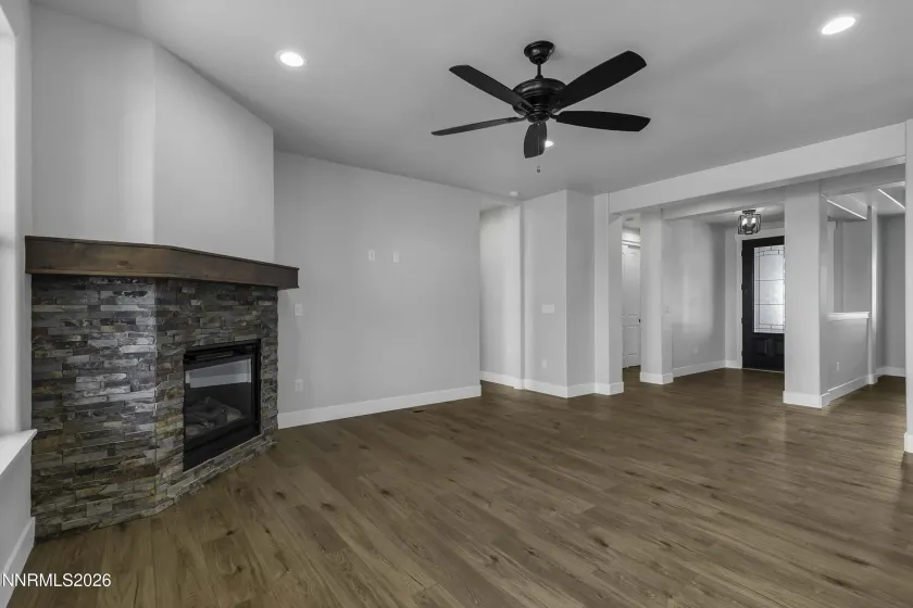 986 La Strata, Minden, Nevada 89423, 3 Bedrooms Bedrooms, ,3 BathroomsBathrooms,Residential,Residential,La Strata,0,260008036