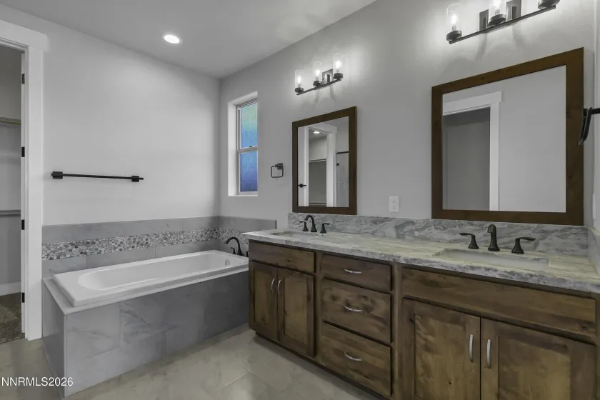 986 La Strata, Minden, Nevada 89423, 3 Bedrooms Bedrooms, ,3 BathroomsBathrooms,Residential,Residential,La Strata,0,260008036