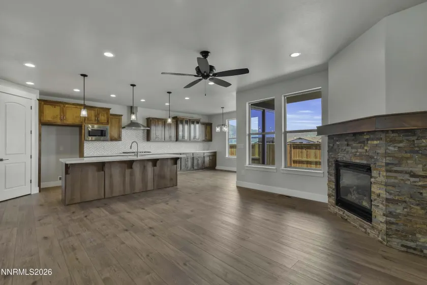 986 La Strata, Minden, Nevada 89423, 3 Bedrooms Bedrooms, ,3 BathroomsBathrooms,Residential,Residential,La Strata,0,260008036