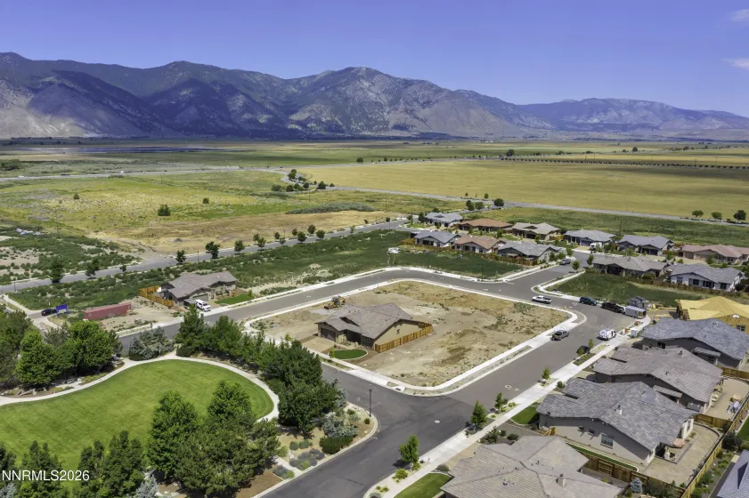 986 La Strata, Minden, Nevada 89423, 3 Bedrooms Bedrooms, ,3 BathroomsBathrooms,Residential,Residential,La Strata,0,260008036