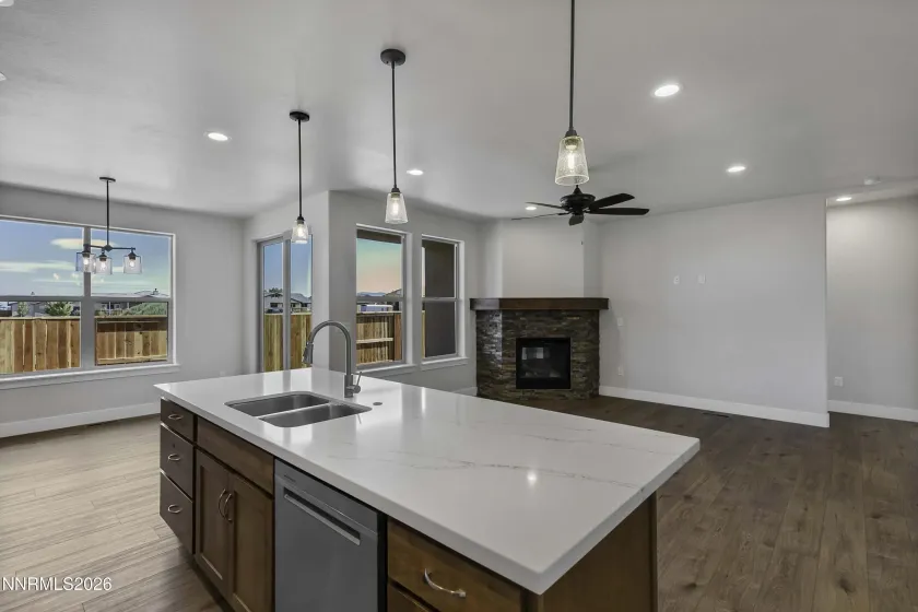 986 La Strata, Minden, Nevada 89423, 3 Bedrooms Bedrooms, ,3 BathroomsBathrooms,Residential,Residential,La Strata,0,260008036