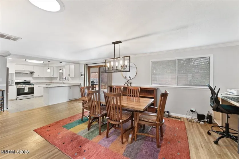 2205 Carlin, Reno, Nevada 89503, 3 Bedrooms Bedrooms, ,2 BathroomsBathrooms,Residential,Residential,Carlin,0,260007640
