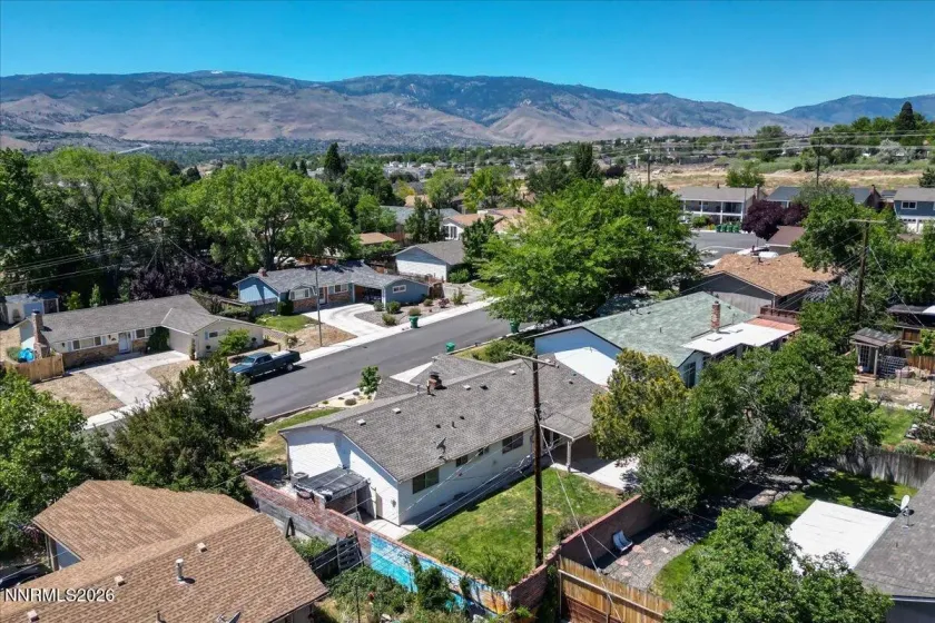 2205 Carlin, Reno, Nevada 89503, 3 Bedrooms Bedrooms, ,2 BathroomsBathrooms,Residential,Residential,Carlin,0,260007640