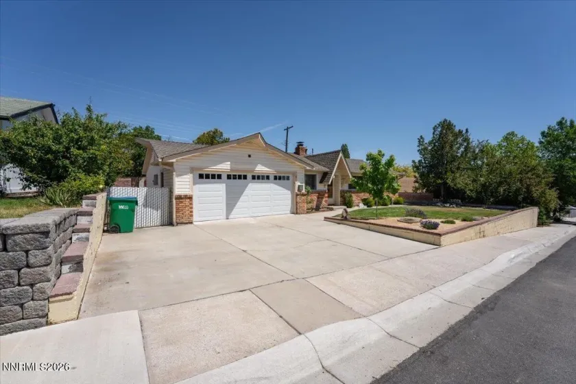 2205 Carlin, Reno, Nevada 89503, 3 Bedrooms Bedrooms, ,2 BathroomsBathrooms,Residential,Residential,Carlin,0,260007640