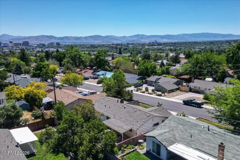 2205 Carlin, Reno, Nevada 89503, 3 Bedrooms Bedrooms, ,2 BathroomsBathrooms,Residential,Residential,Carlin,0,260007640