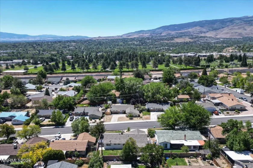 2205 Carlin, Reno, Nevada 89503, 3 Bedrooms Bedrooms, ,2 BathroomsBathrooms,Residential,Residential,Carlin,0,260007640