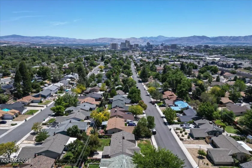 2205 Carlin, Reno, Nevada 89503, 3 Bedrooms Bedrooms, ,2 BathroomsBathrooms,Residential,Residential,Carlin,0,260007640
