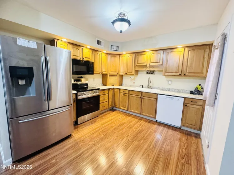 1270 Zephyr, Sparks, Nevada 89431, 5 Bedrooms Bedrooms, ,2 BathroomsBathrooms,Residential,Residential,Zephyr,0,260008053