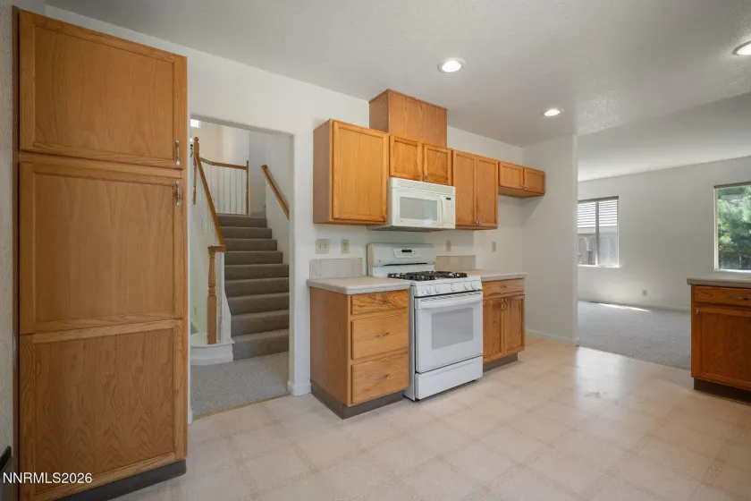 2555 Glen Eagles, Reno, Nevada 89523, 3 Bedrooms Bedrooms, ,4 BathroomsBathrooms,Residential,Residential,Glen Eagles,0,260008056