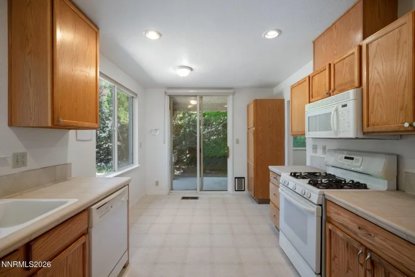 2555 Glen Eagles, Reno, Nevada 89523, 3 Bedrooms Bedrooms, ,4 BathroomsBathrooms,Residential,Residential,Glen Eagles,0,260008056