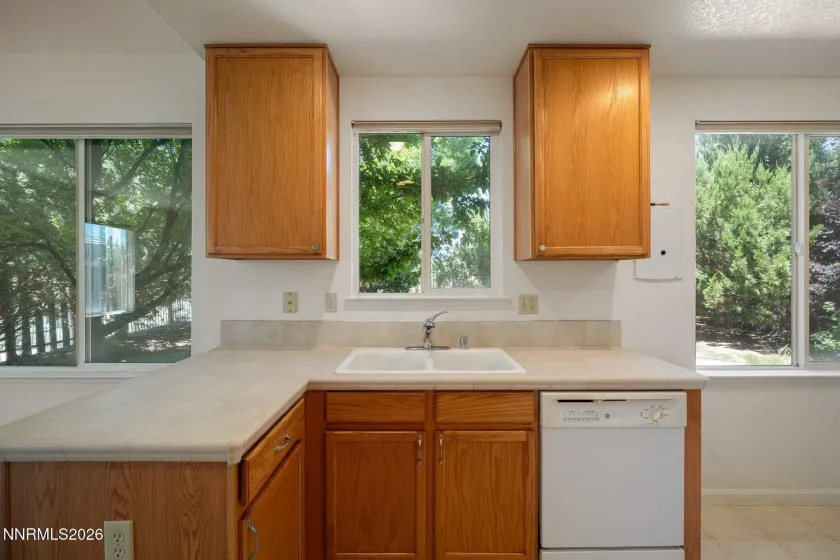 2555 Glen Eagles, Reno, Nevada 89523, 3 Bedrooms Bedrooms, ,4 BathroomsBathrooms,Residential,Residential,Glen Eagles,0,260008056