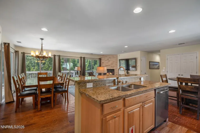 314 Barton, Stateline, Nevada 89449, 6 Bedrooms Bedrooms, ,4 BathroomsBathrooms,Residential,Residential,Barton,0,260008068