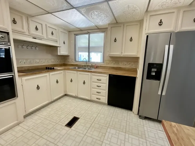 675 Parlanti Lane, Sparks, Nevada 89434, 2 Bedrooms Bedrooms, 10 Rooms Rooms,2 BathroomsBathrooms,Manufactured,Residential,109,Parlanti,0,260008086