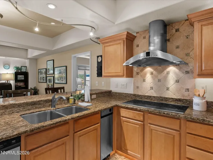 200 2nd, Reno, Nevada 89501, 2 Bedrooms Bedrooms, ,3 BathroomsBathrooms,Residential,Residential,2nd,0,260008075
